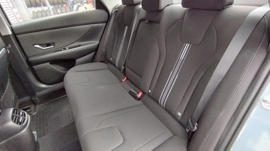 HYUNDAI Elantra Elantra 1.6 Smart CVT