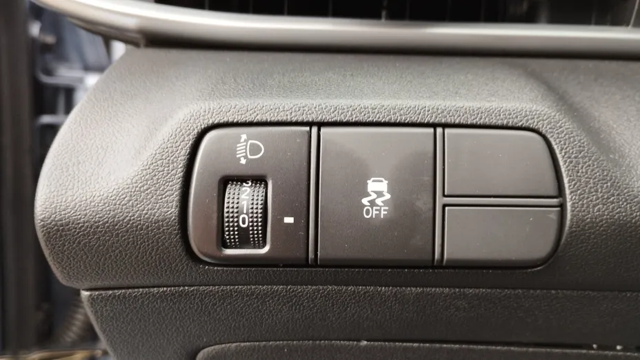 HYUNDAI Elantra Elantra 1.6 Smart CVT