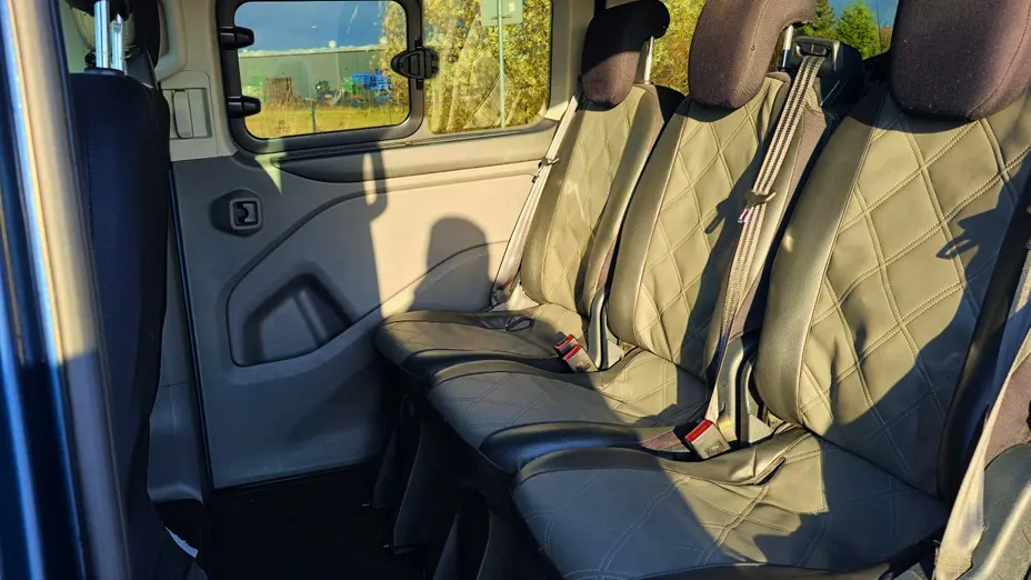 FORD Tourneo Custom Tourneo Custom 2.0 EcoBlue L2 Shuttle Bus Titanium