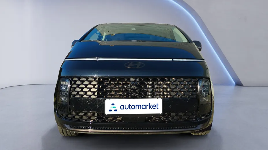 HYUNDAI Staria Staria 1.6 T-GDI HEV Luxury aut