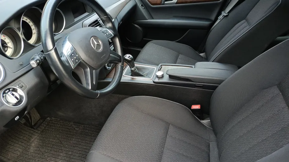 MERCEDES-BENZ C Klasa C 180 CGI BlueEff.