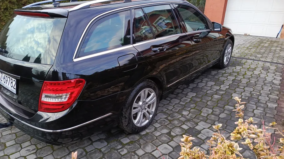 MERCEDES-BENZ C Klasa C 180 CGI BlueEff.