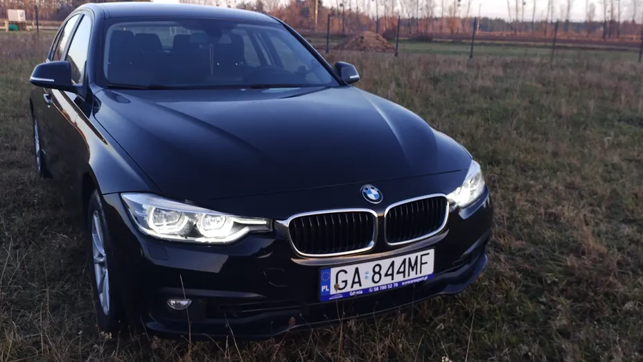 BMW Seria 3 318i Advantage