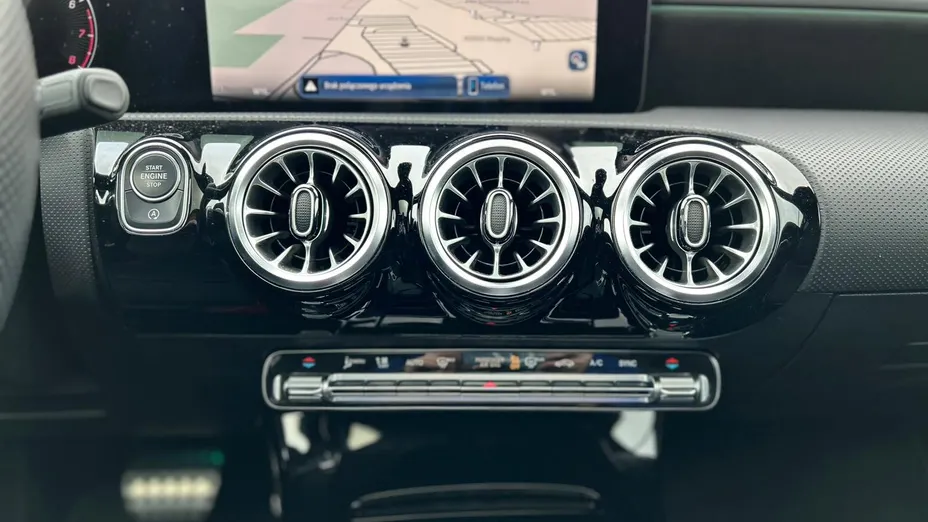 MERCEDES-BENZ CLA CLA 220 4-Matic