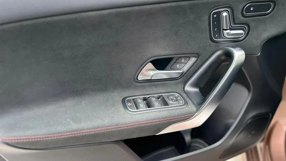 MERCEDES-BENZ A Klasa A 200 7G-DCT AMG Line