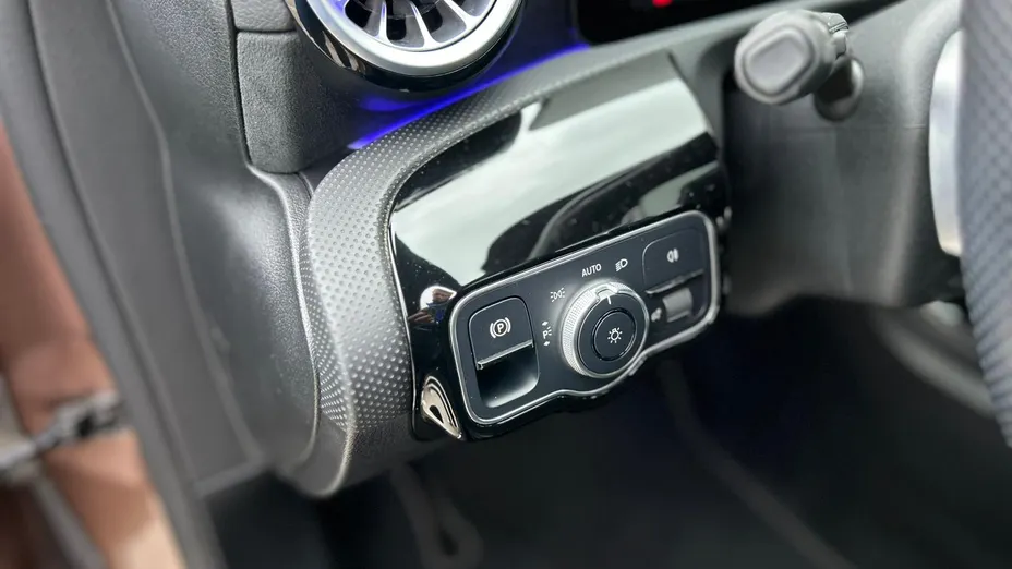 MERCEDES-BENZ A Klasa A 200 7G-DCT AMG Line