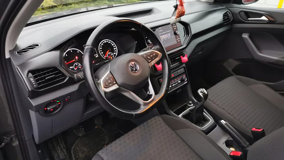 VOLKSWAGEN T-Cross -