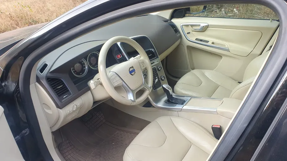 VOLVO XC60 XC60 3.2 AWD