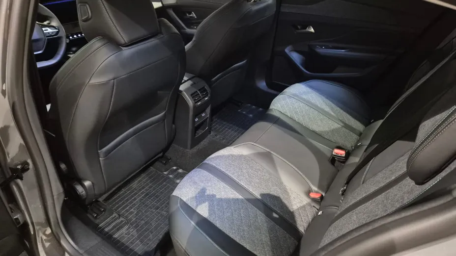 PEUGEOT 408 408 1.2 PureTech Allure Pack S&S EAT8