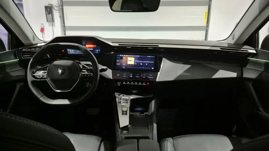 PEUGEOT 408 408 1.2 PureTech Allure S&S EAT8