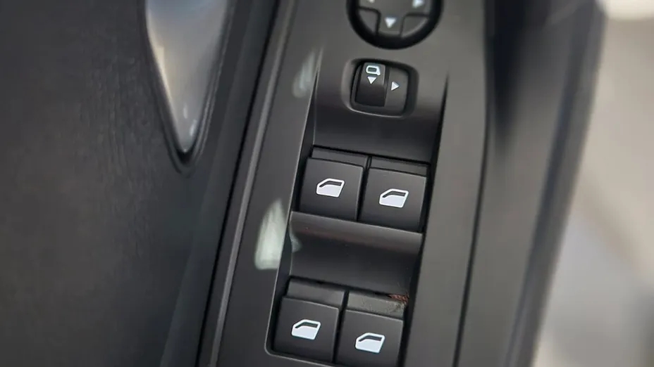 PEUGEOT 408 408 1.2 PureTech Allure Pack S&S EAT8