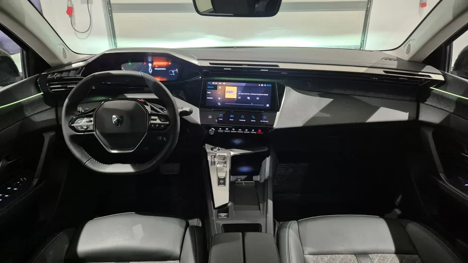 PEUGEOT 408 408 1.2 PureTech Allure S&S EAT8