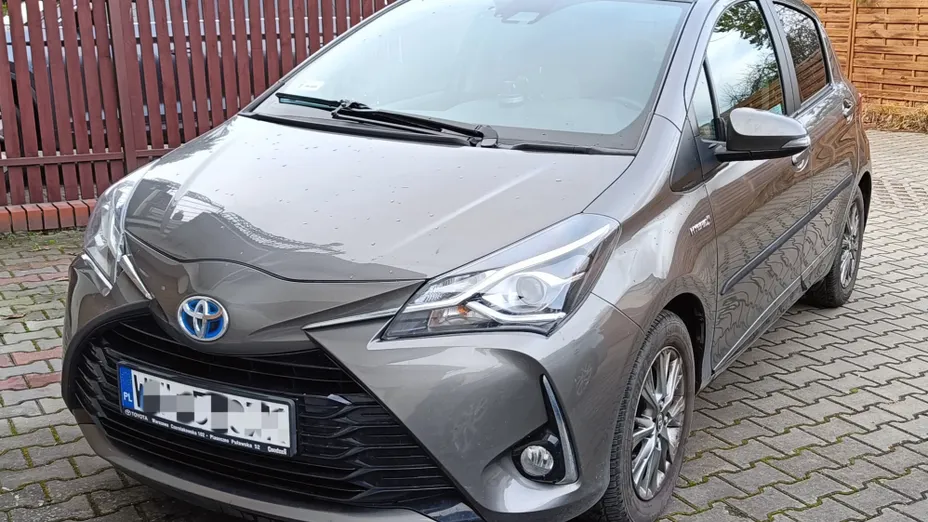 TOYOTA Yaris Yaris Hybrid 100 Premium
