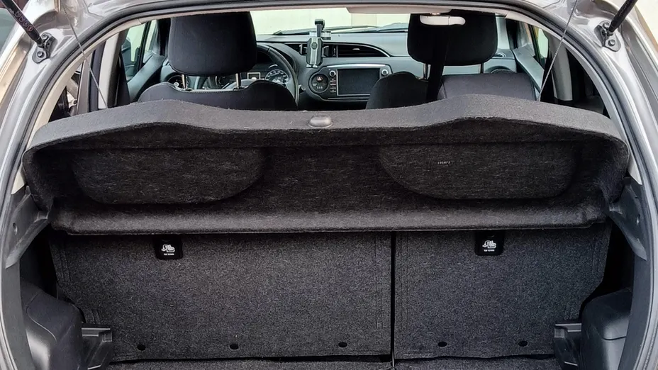 TOYOTA Yaris Yaris Hybrid 100 Premium