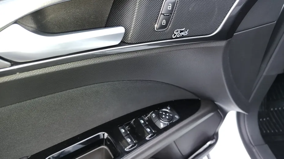 FORD Mondeo Mondeo 2.0 Hybrid Titanium