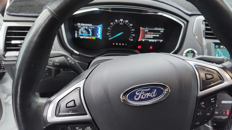 FORD Mondeo Mondeo 2.0 Hybrid Titanium