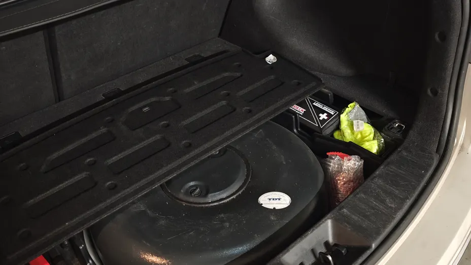 HYUNDAI i30 i30 1.0 T-GDI Classic +