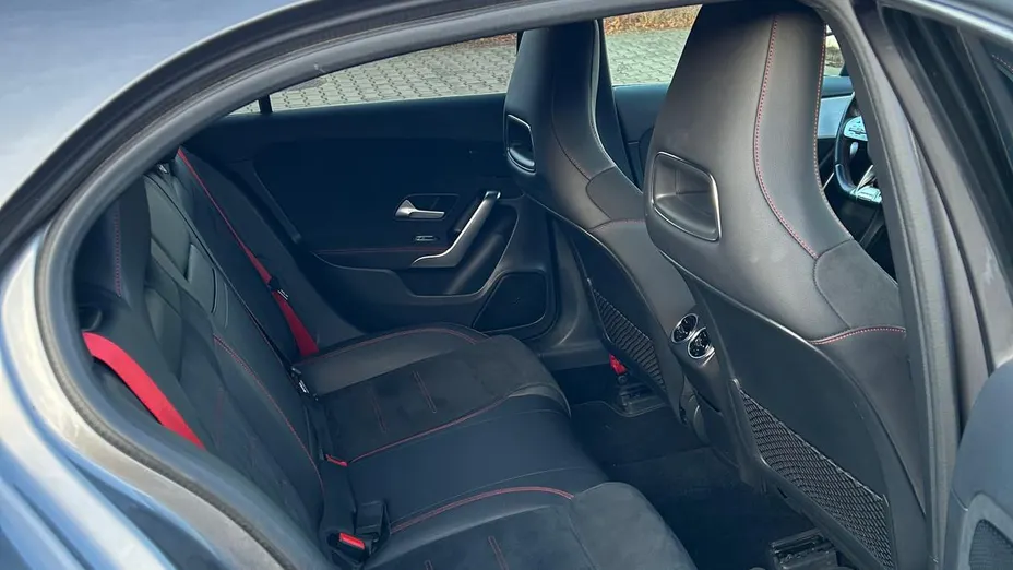 MERCEDES-BENZ A Klasa A 35 AMG 4-Matic 7G-DCT