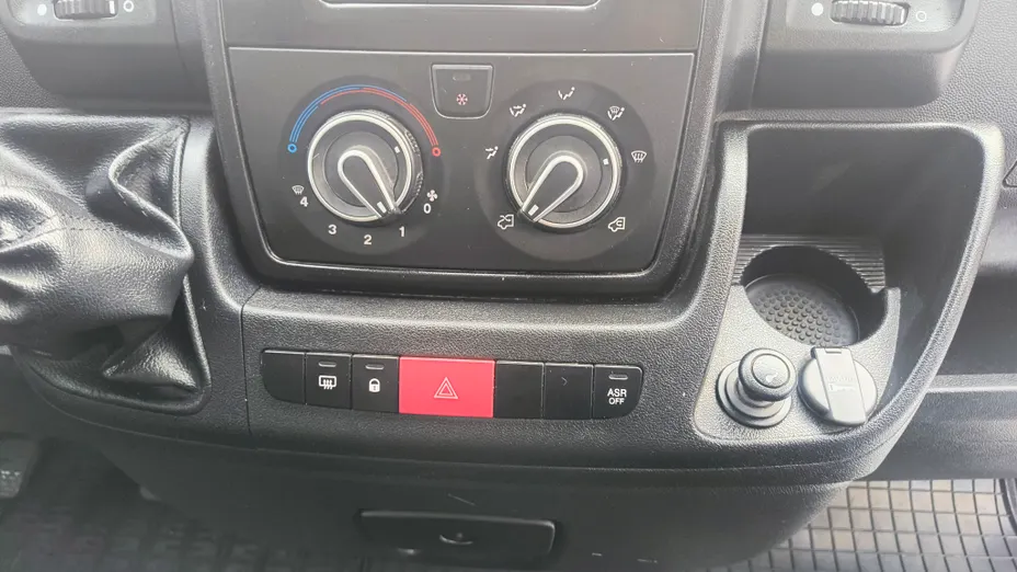 PEUGEOT Boxer Boxer 335 BlueHDi L3 Premium