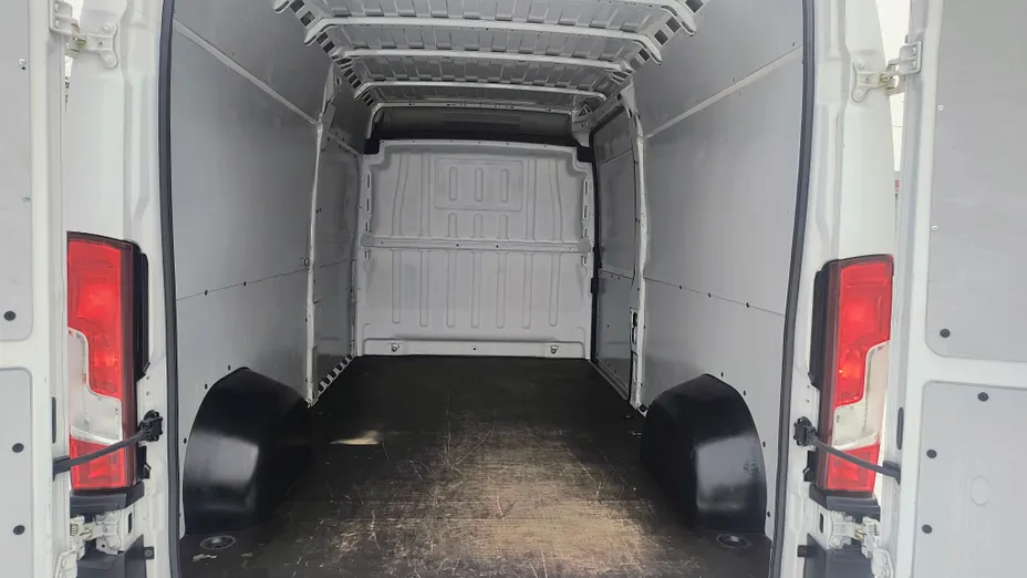 PEUGEOT Boxer Boxer 335 BlueHDi L3 Premium