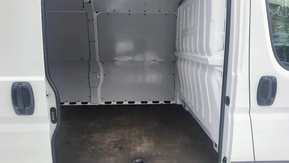 PEUGEOT Boxer Boxer 335 BlueHDi L3 Premium