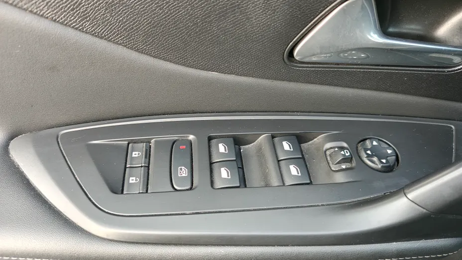 PEUGEOT 308 308 1.2 PureTech Allure S&S