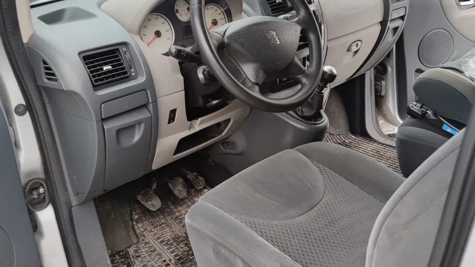 PEUGEOT Expert Expert Tepee 2.0 HDi L2 Trendy Mixt