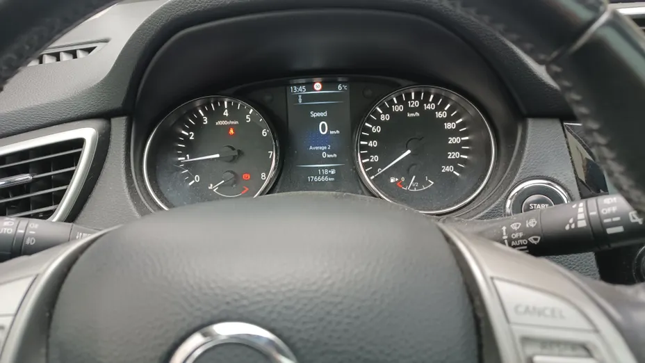 NISSAN Qashqai Qashqai 1.2 DIG-T N-Connecta EU6