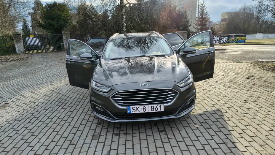 FORD Mondeo Mondeo 2.0 Hybrid Titanium