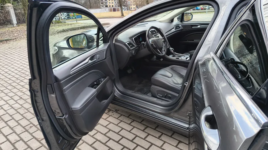 FORD Mondeo Mondeo 2.0 Hybrid Titanium