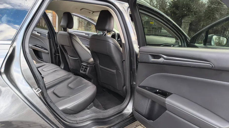 FORD Mondeo Mondeo 2.0 Hybrid Titanium