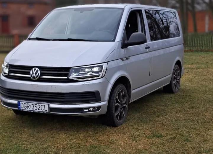 VOLKSWAGEN Multivan -