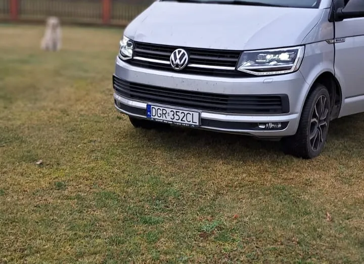 VOLKSWAGEN Multivan -