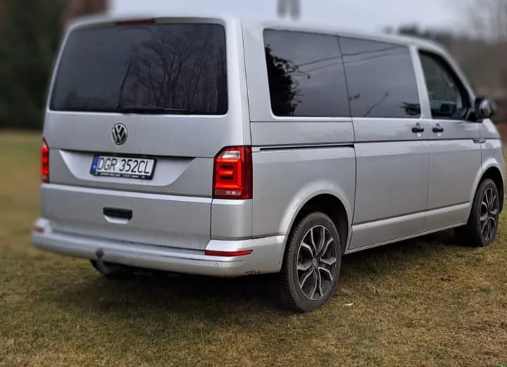VOLKSWAGEN Multivan -