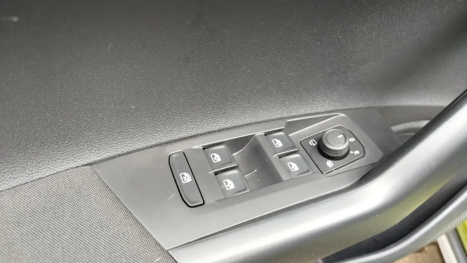 VOLKSWAGEN Taigo Taigo 1.0 TSI Life Plus