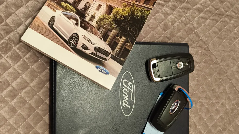 FORD Mondeo Mondeo 2.0 Hybrid Titanium