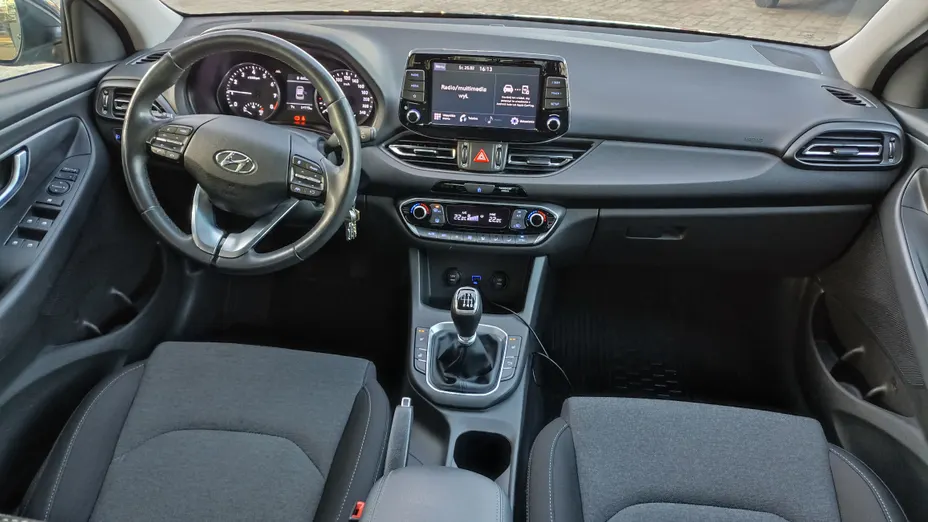 HYUNDAI i30 i30 1.0 T-GDI Smart
