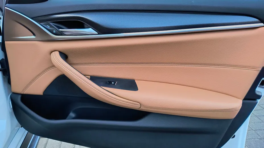 BMW Seria 5 520d xDrive sport-aut