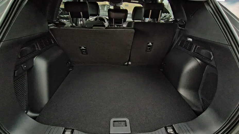 FORD Kuga Kuga 2.5 FHEV AWD ST-Line X eCVT Nowy