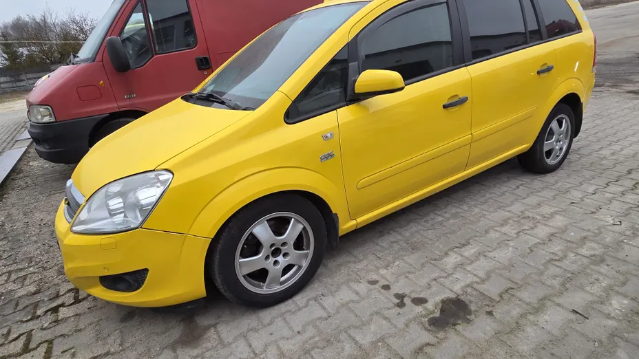 OPEL Zafira -