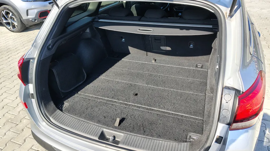 HYUNDAI i30 i30 1.5 DPI Comfort