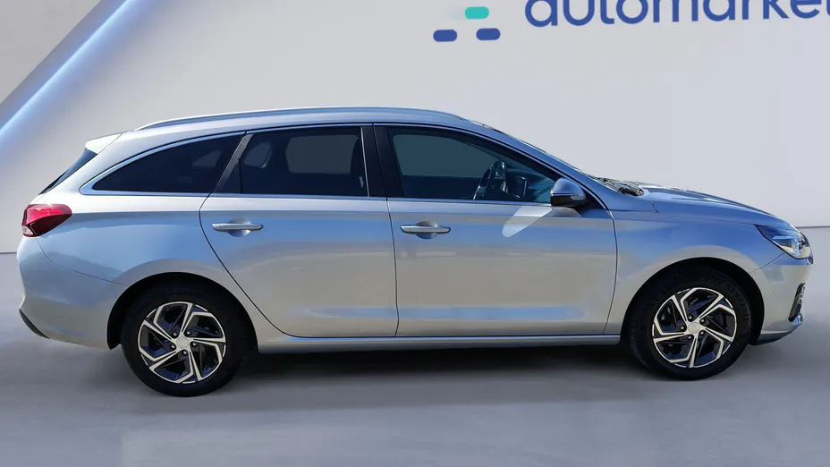 HYUNDAI i30 i30 1.5 DPI Comfort