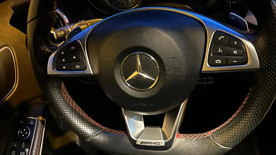 MERCEDES-BENZ GLA GLA 180 7G-DCT AMG Line