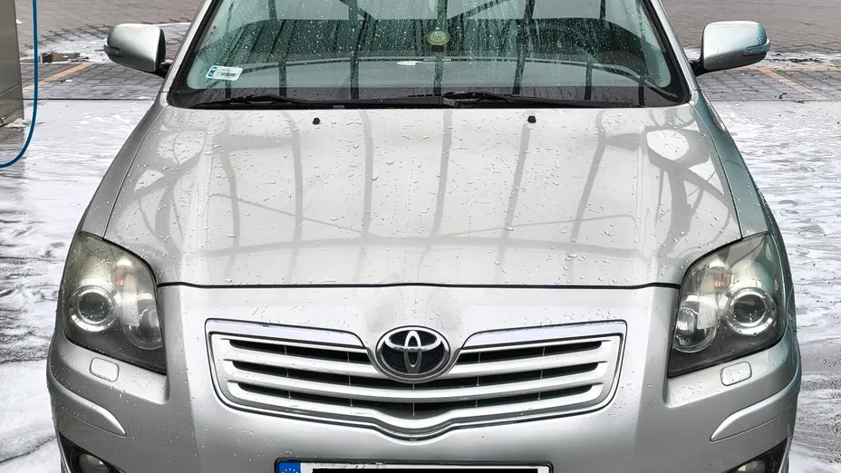 TOYOTA Avensis Avensis 1.8 Premium