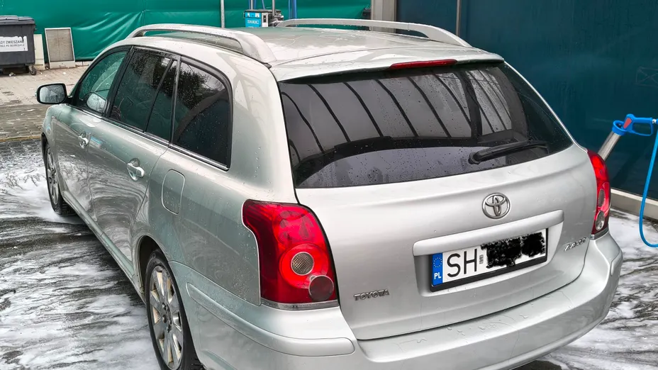 TOYOTA Avensis Avensis 1.8 Premium