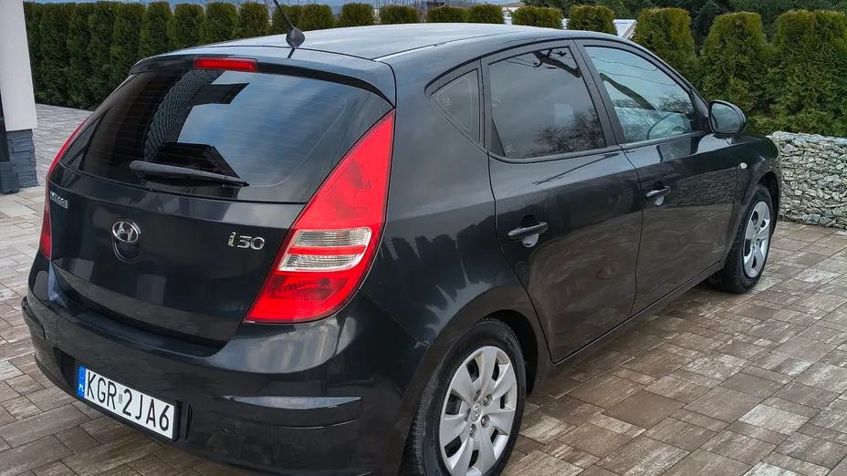 HYUNDAI i30 -