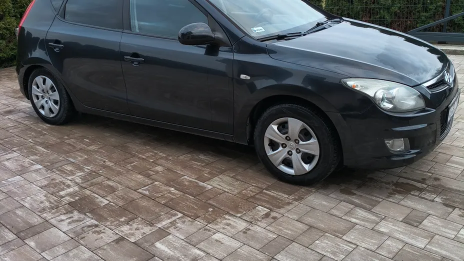 HYUNDAI i30 -