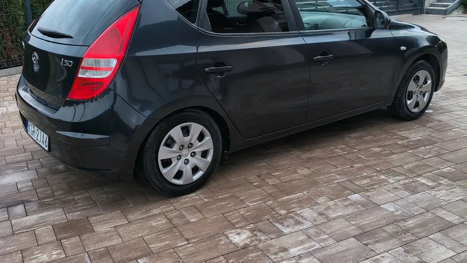 HYUNDAI i30 -
