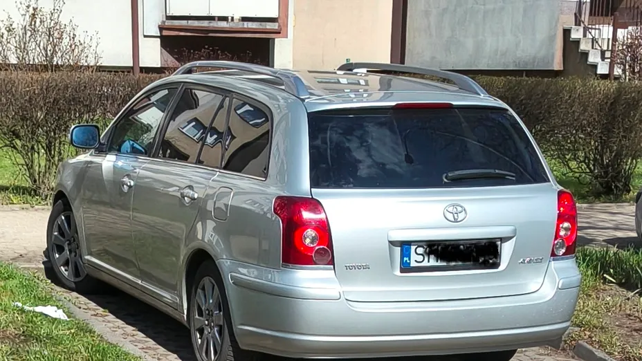 TOYOTA Avensis Avensis 1.8 Premium