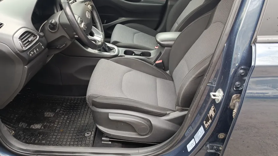 HYUNDAI i30 i30 1.5 DPI Classic +